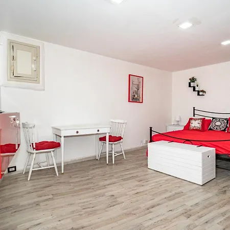 Apartament A Casa Del Reuccio *